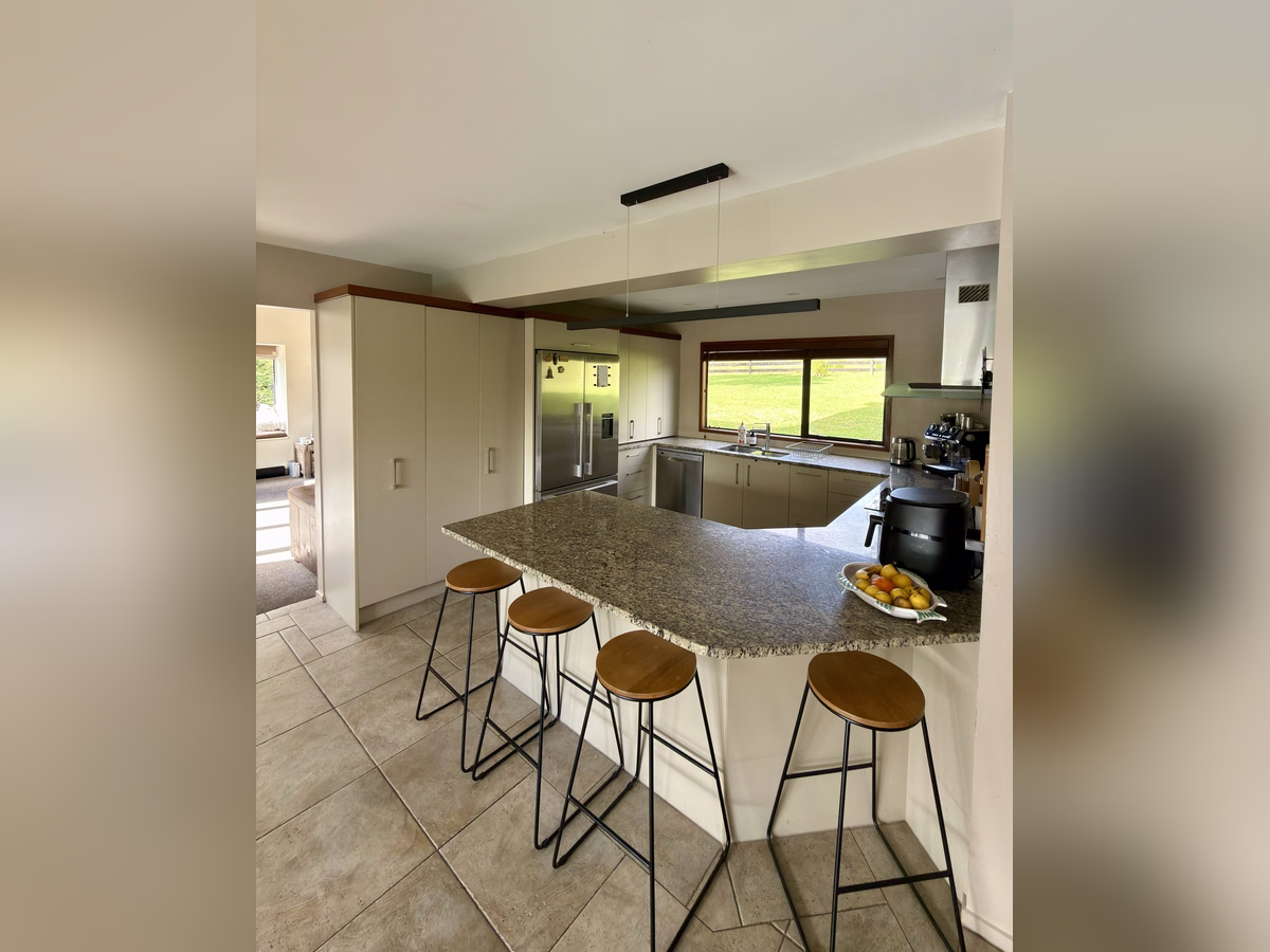 Property preview 5 background