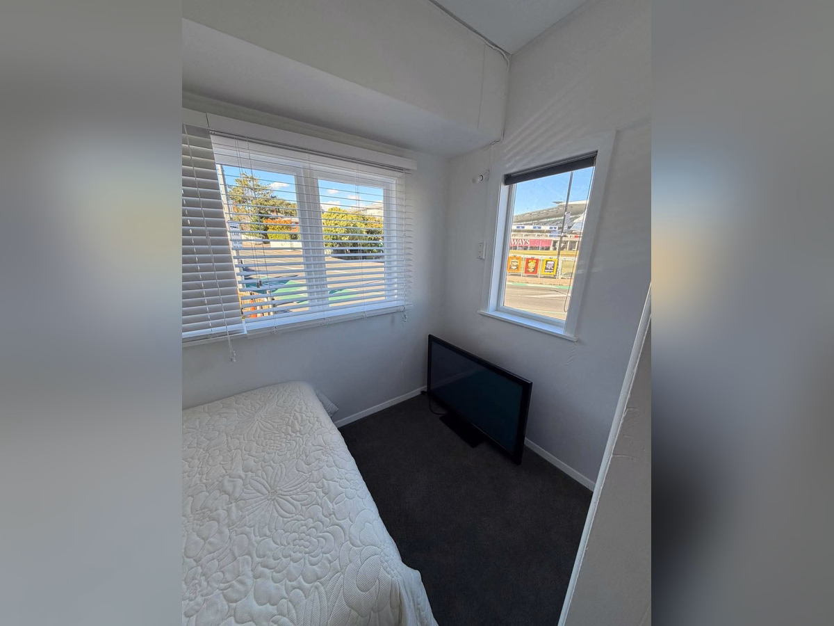 Room 1 – Mount Eden