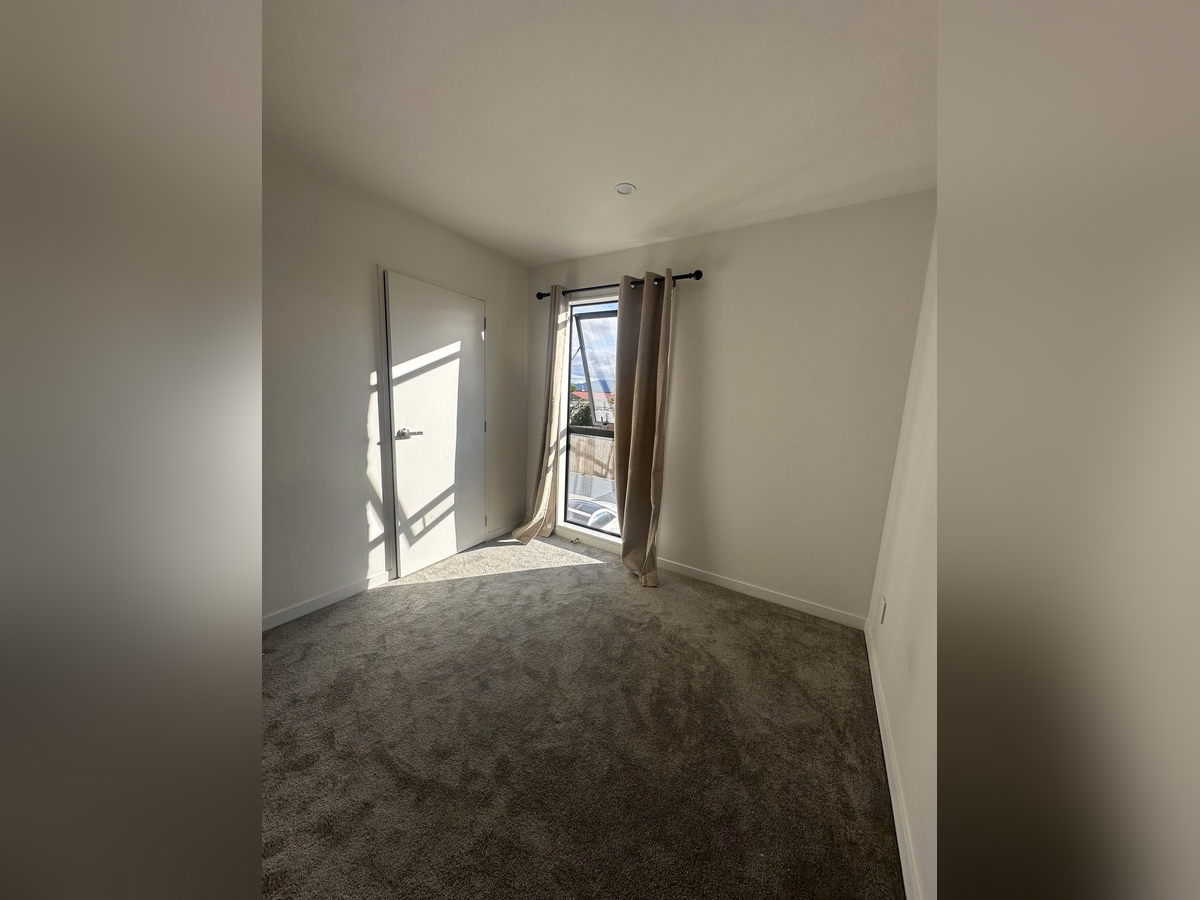 Bedroom – Henderson background