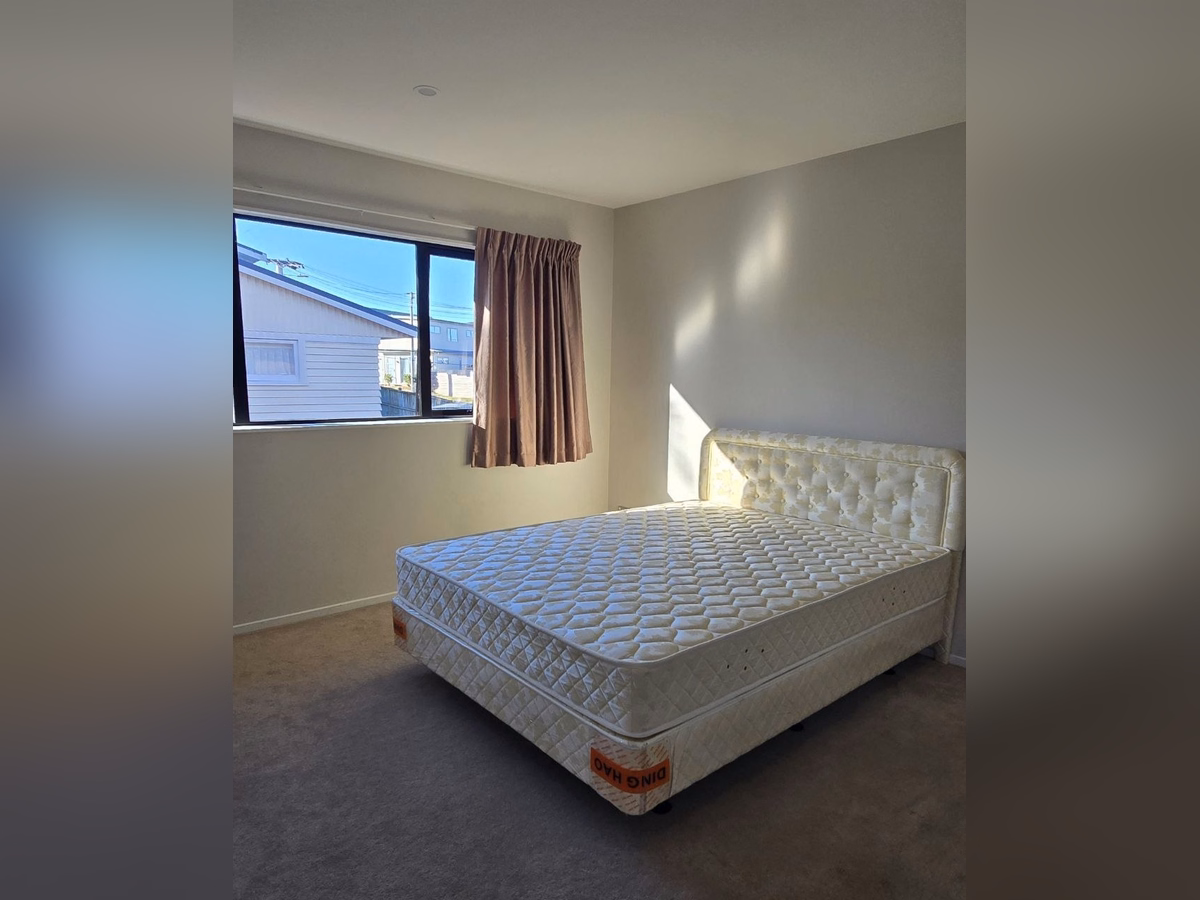 Room 3 · Large, sunny bedroom – Glendene