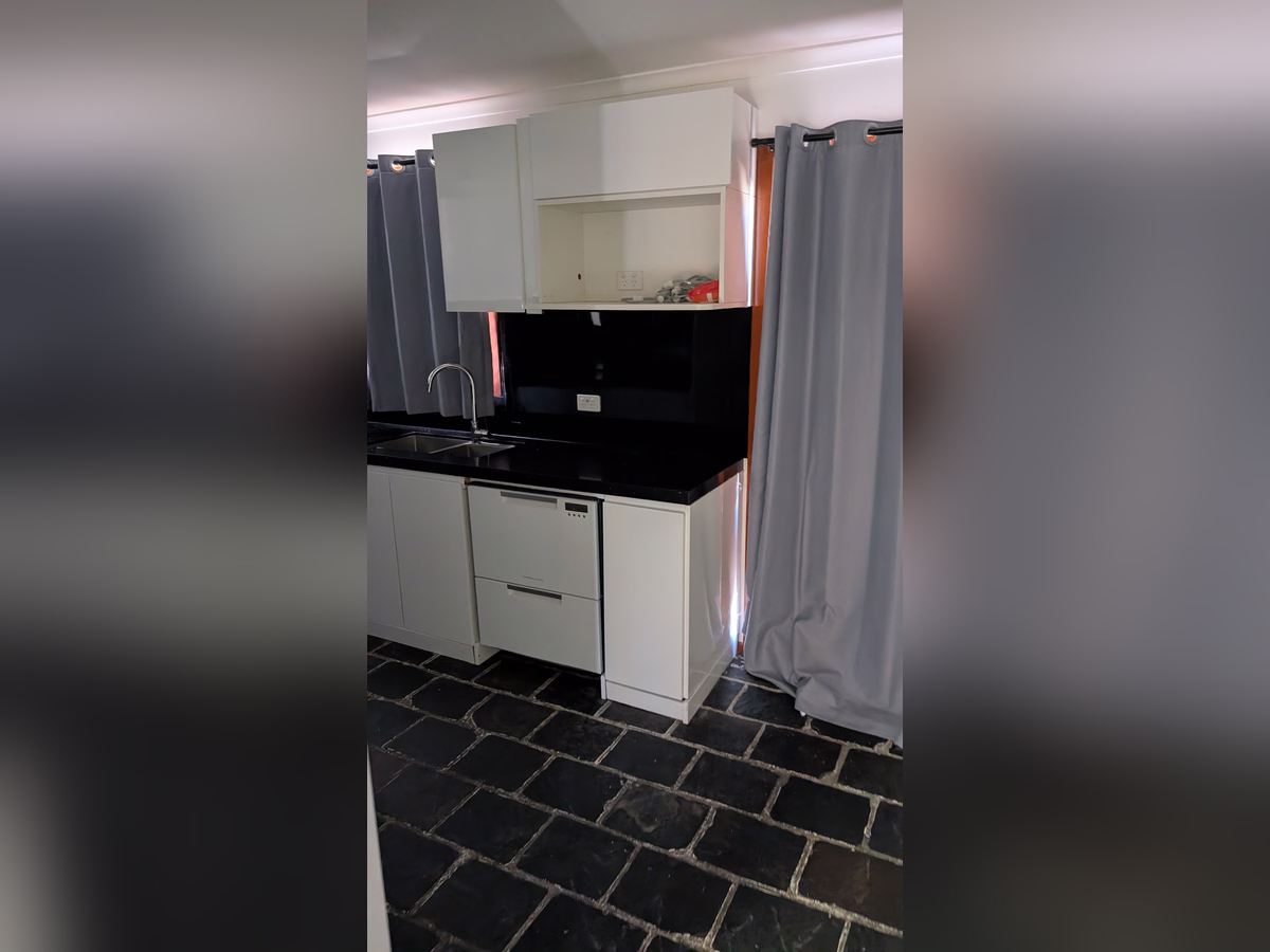 Property preview 3 background