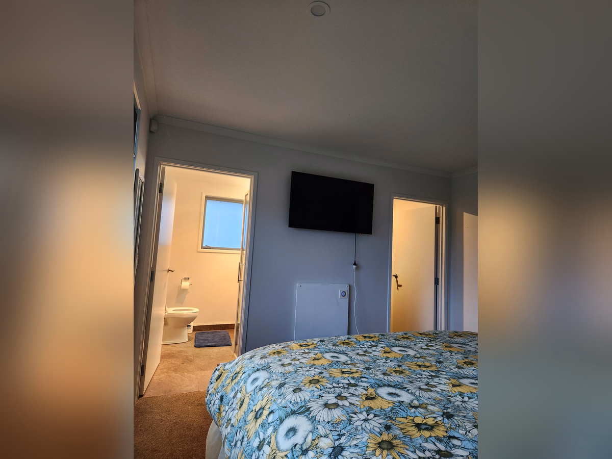Ensuite Room – Waipapa