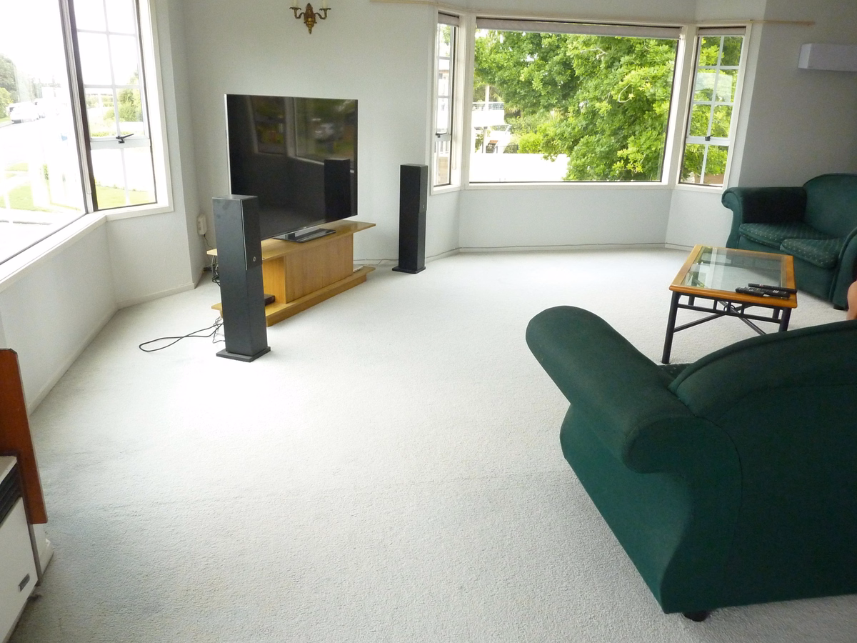 Living room – Castor Bay