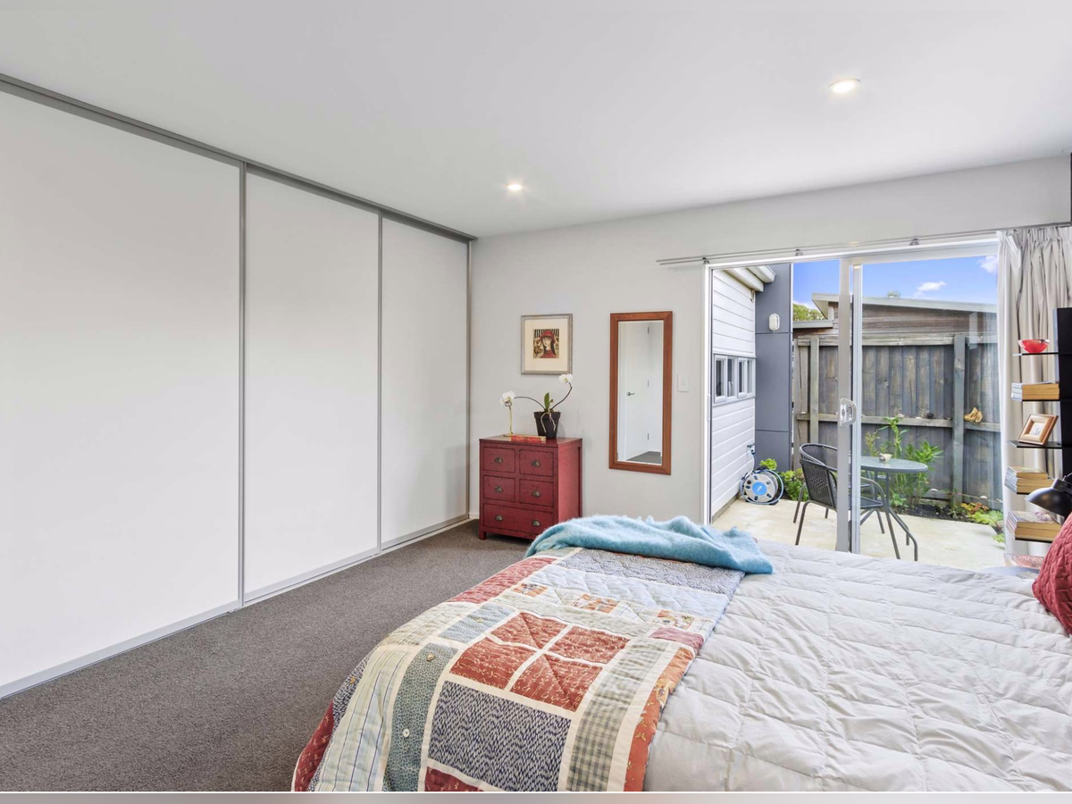 Property preview 2 background