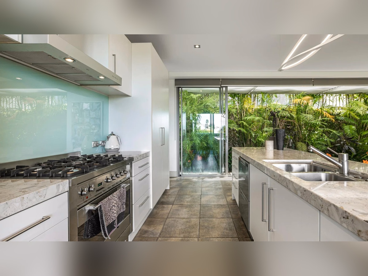 Property preview 3 background