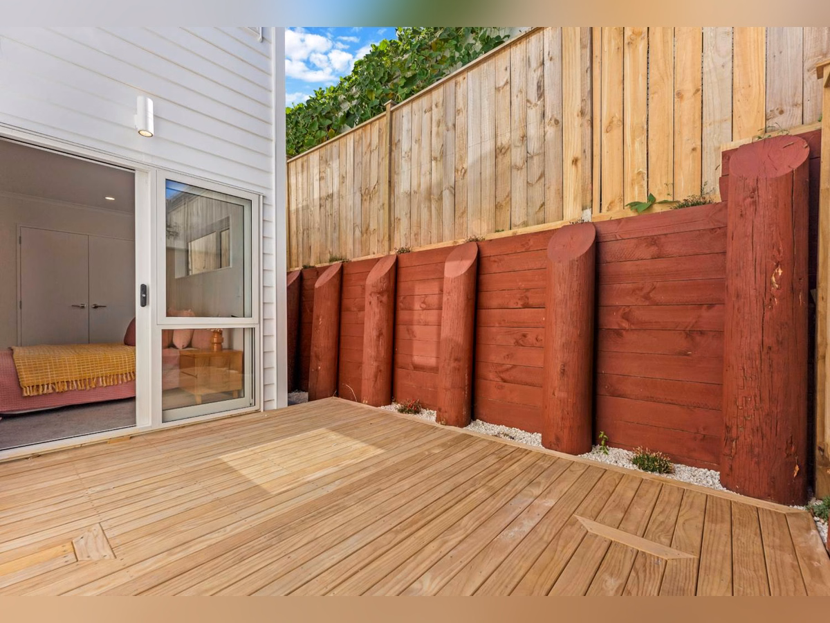 Property preview 3 background