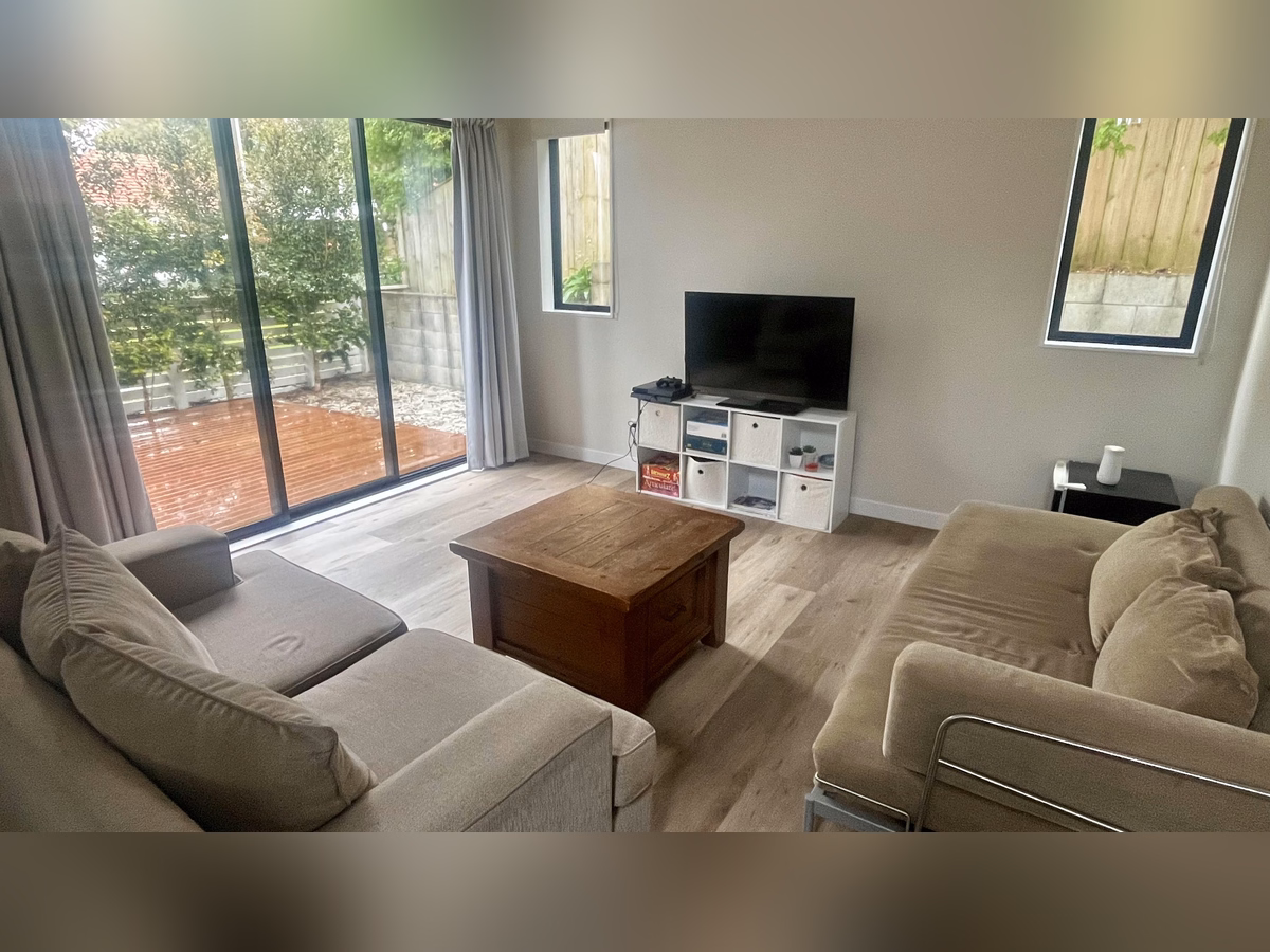 Living room – Onehunga background