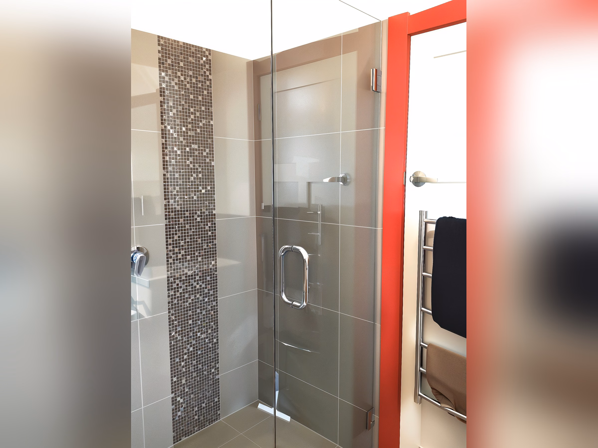Bathroom · shower – Mount Eden